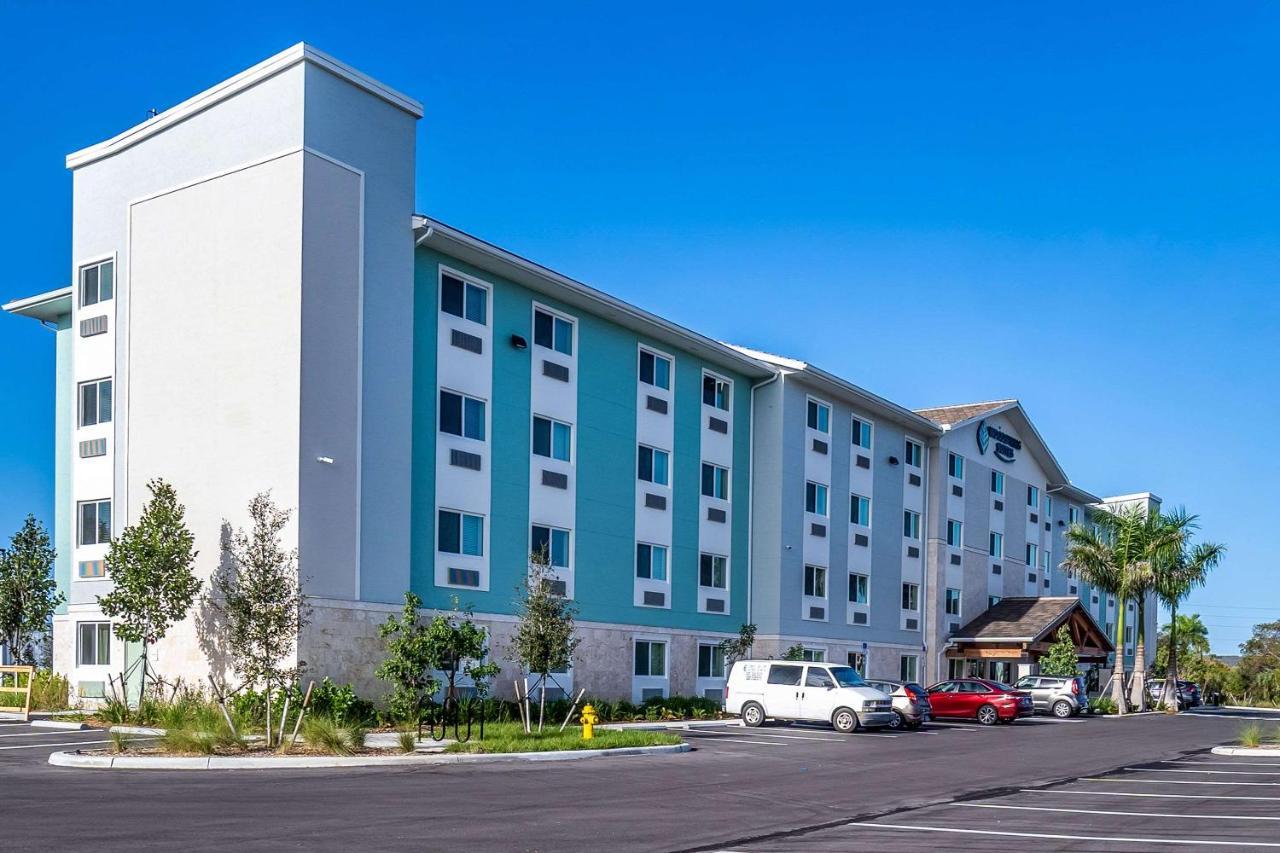 Woodspring Suites Naples West Exterior photo