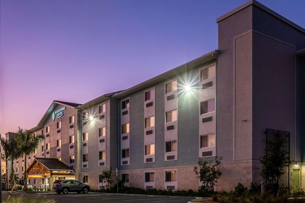 Woodspring Suites Naples West Exterior photo